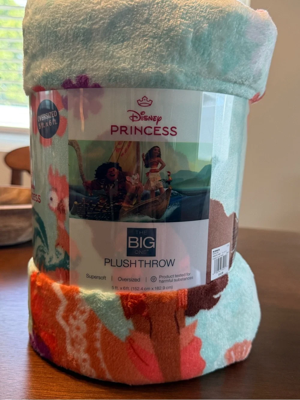 Disney Princess Plush Throw in Aqua with Multicolor Floral Accents “MOANA”